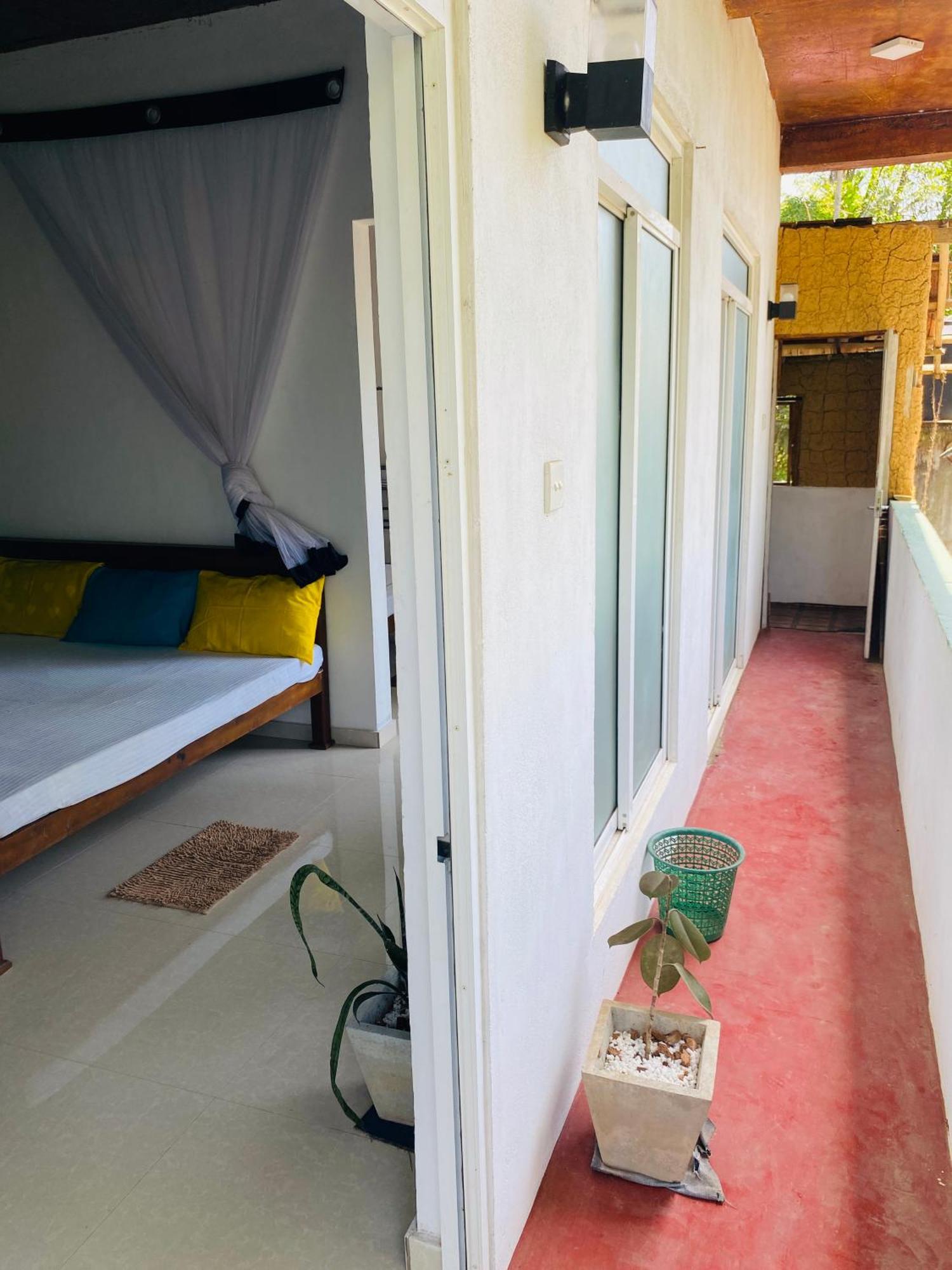 Little Mount Guest House Mirissa Exterior photo